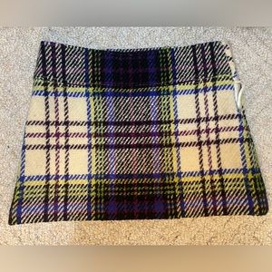 Automatic Burberry wool mini skirt!
